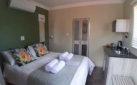 Gathering Guesthouse - Aloe Room